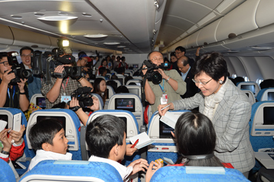 港龙航空「让理想起飞」成就儿童发展基金学员的飞行梦