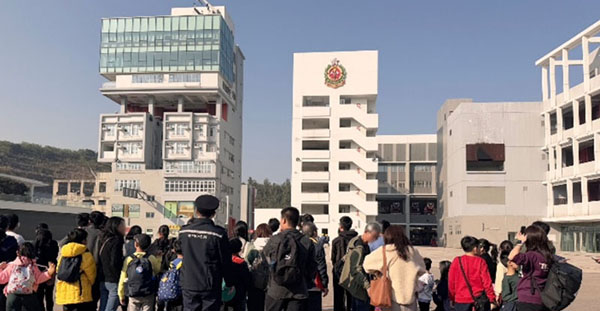 参观消防及救护学院
