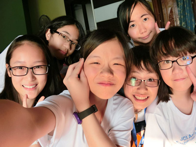 A snapshot of Angela (first right, back row) and her fellow participants from Malaysia and Taiwan.