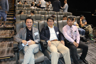 Guests of honour at the event were Mr MA Hung-ming, John, BBS, JP, President of the Youth Council (left), Mr Stephen SUI, JP, Under Secretary for Labour and Welfare (middle), and Mr LING Kwok-lung, Zeroone Dick, founder of the Courtesy for Good Association (right).