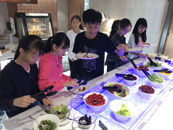 暑期餐桌禮儀及酒店下午茶自助餐