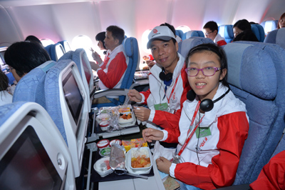 港龍航空「讓理想起飛」成就兒童發展基金學員的飛行夢