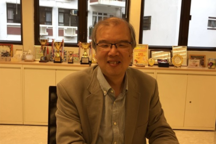 督導委員黃奕鑑與李同學的合照